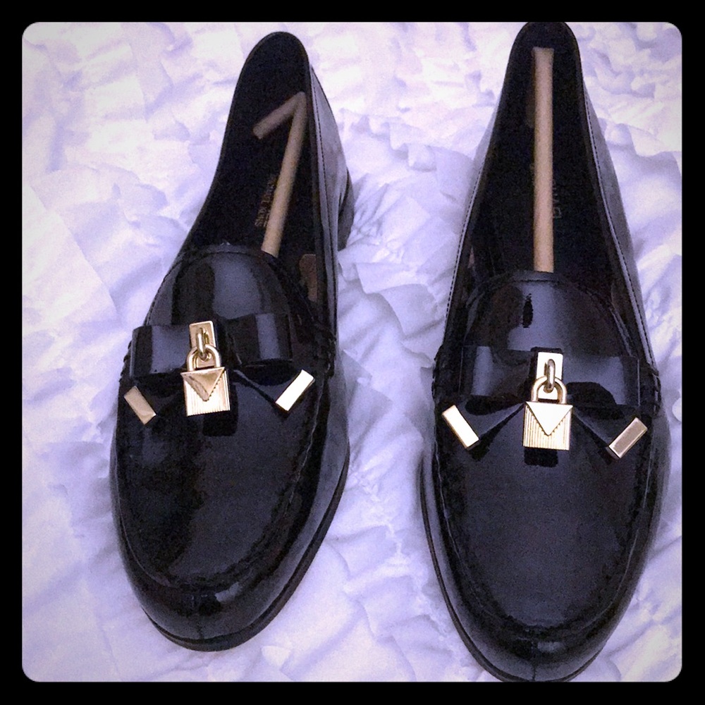 🖤 Womans- Michael Kors Alice Loafers (black) 🖤